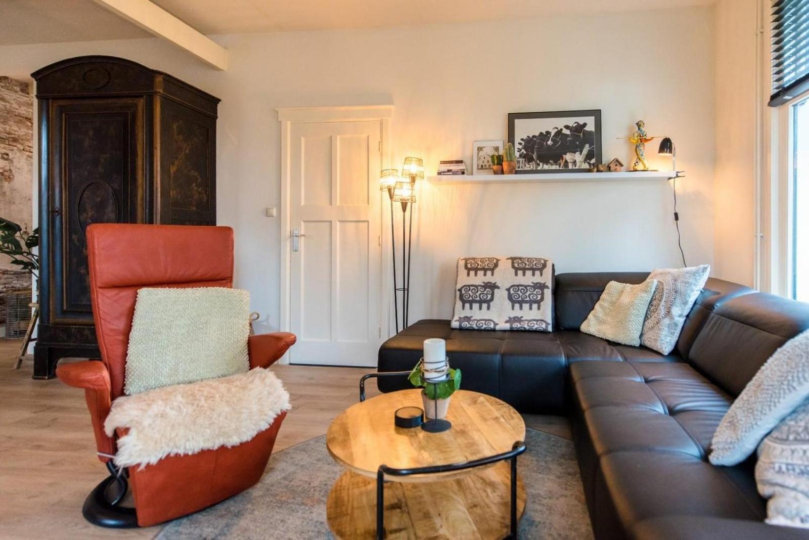 Klokkenluider Apartment Холум Екстериор снимка